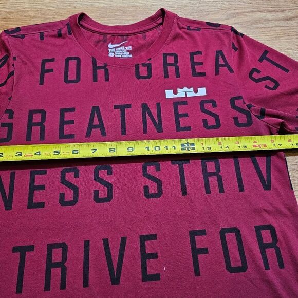 Nike LeBron James Strive For Greatness Tee Shirt AOP Black Crimson S Basketball - Picture 4 of 7